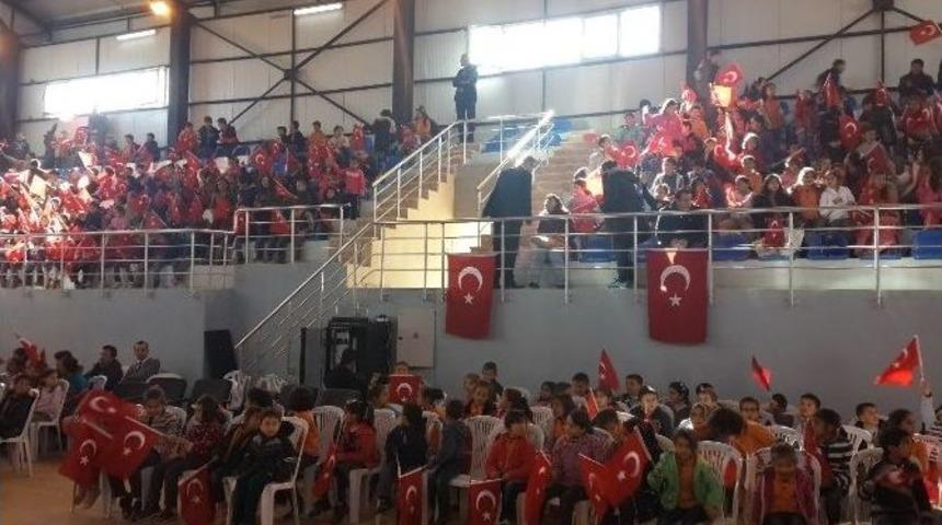 &ldquo;&ouml;nce Kalite&rdquo; İsimli Oyun Alpulu Miniklerle Buluştu