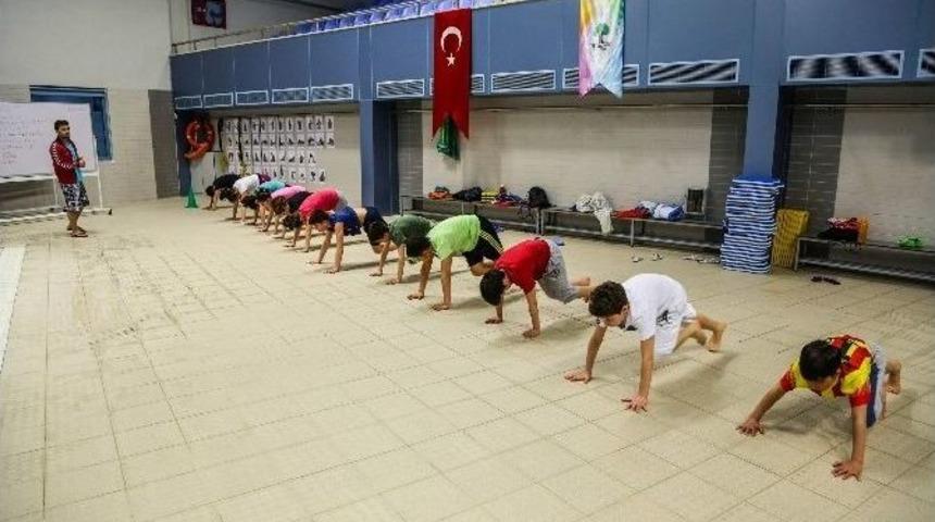 Şehitkamilli Y&uuml;z&uuml;c&uuml;ler Yarı Finellere Hazırlanıyor