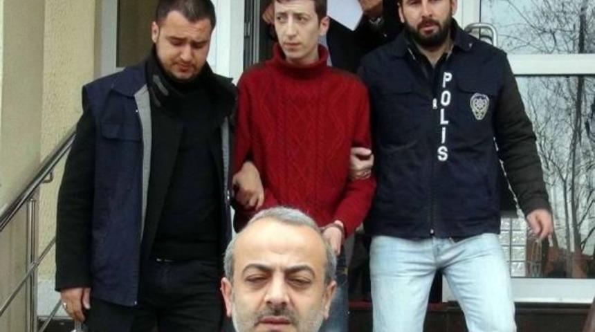 Cinayeti Ş&uuml;phelisini G&uuml;venlik Kamerası Yakalattı
