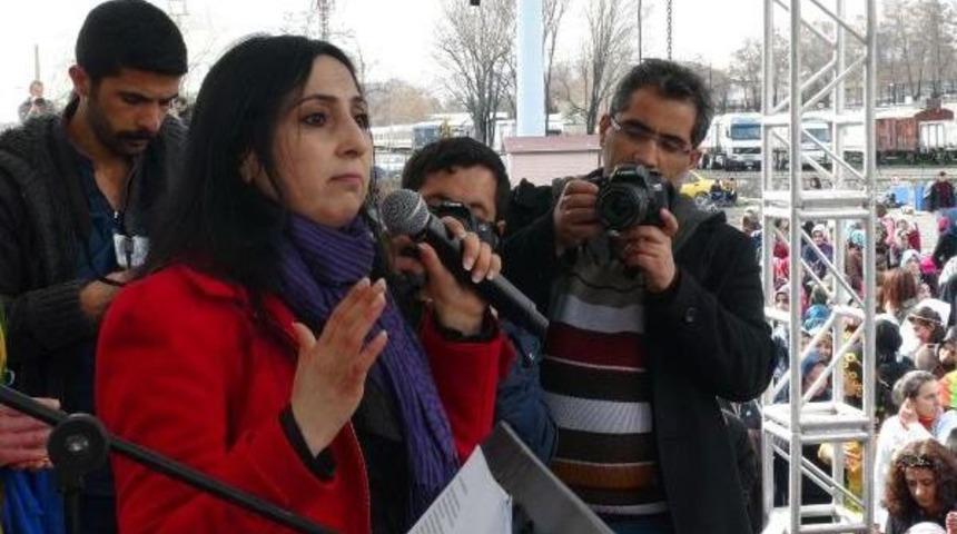 Hdp'li Y&uuml;ksekdağ: Cumhurbaşkanı Yan &Ccedil;izmeye &Ccedil;alışıyor