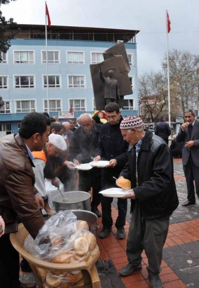 İslahiye'de Vatandaşlara Çanakkale Menüsü Dağıtıldı