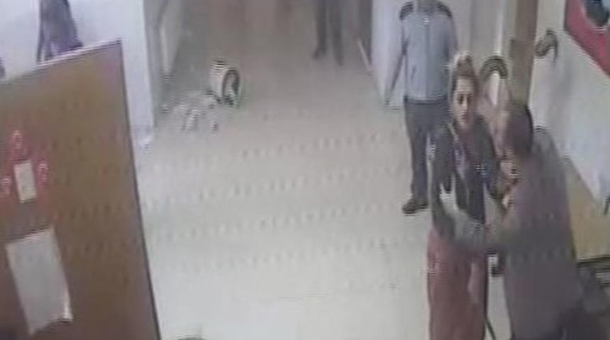 Okulu Basıp Ortalığı Savaş Alanına &Ccedil;evirdiler