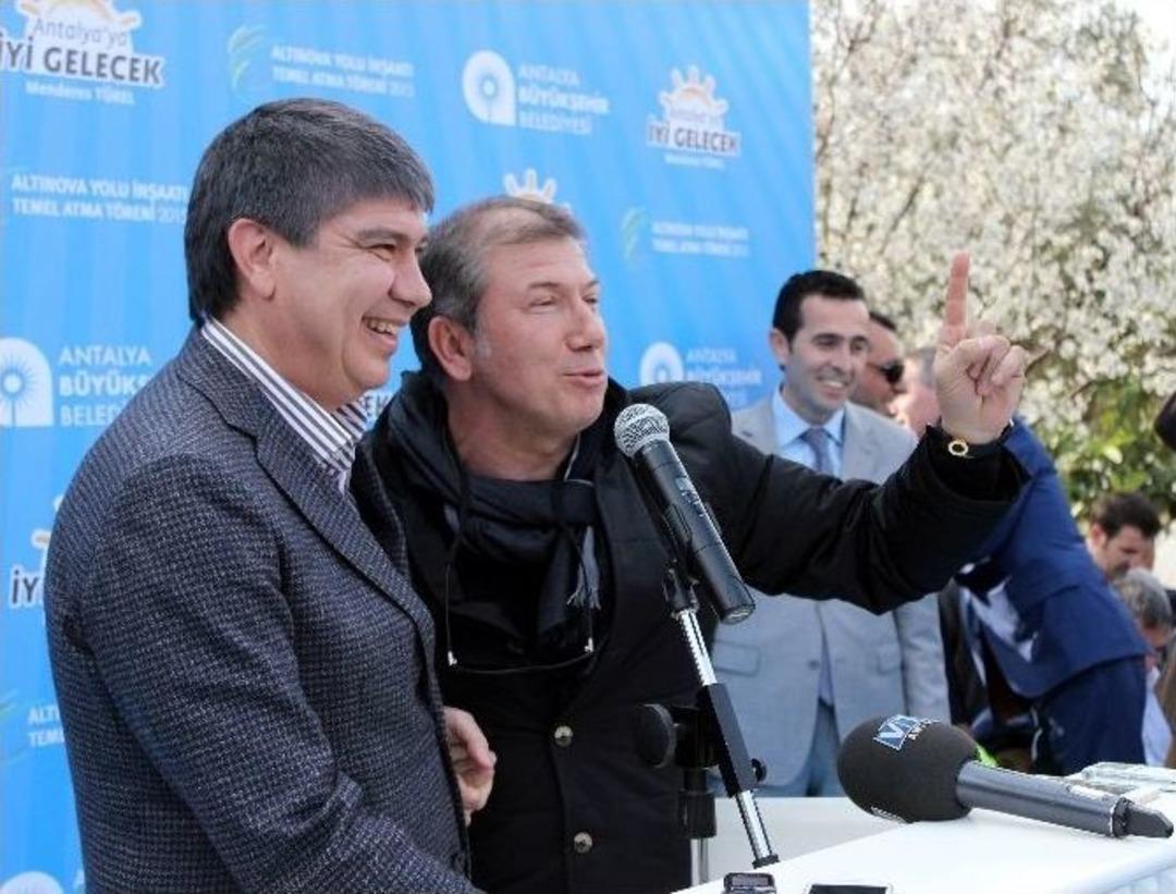 Antalya&rsquo;da 25 Milyon Tl&rsquo;ye İhale Edilen 4 Kilometrelik Yolun Temeli Atıldı