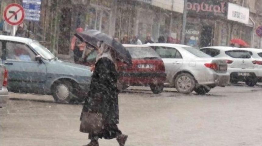 Simav&rsquo;da &rsquo;mart Kapıdan Baktırdı&rsquo;