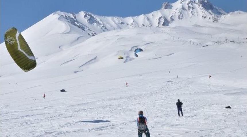 Erciyes&rsquo;te Snow Kite Heyecanı
