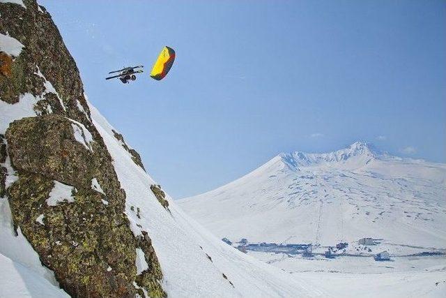 Erciyes’te Snow Kite Heyecanı