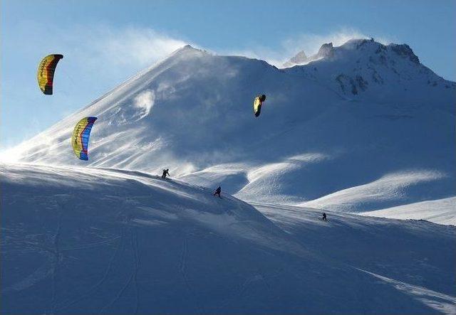 Erciyes’te Snow Kite Heyecanı