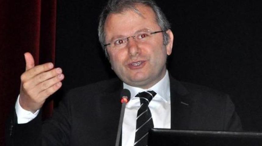 &Ouml;zince Kt&uuml;'de Kariyer Zirvesi&rsquo;Nde &Ouml;ğrencilere Seslendi: Tembellik Yapmayın, İngilizce &Ouml;ğrenin