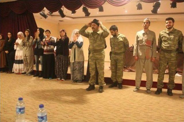 Beyşehir&rsquo;de Gen&ccedil; Tarih&ccedil;ilerden Tiyatro Oyunu 1