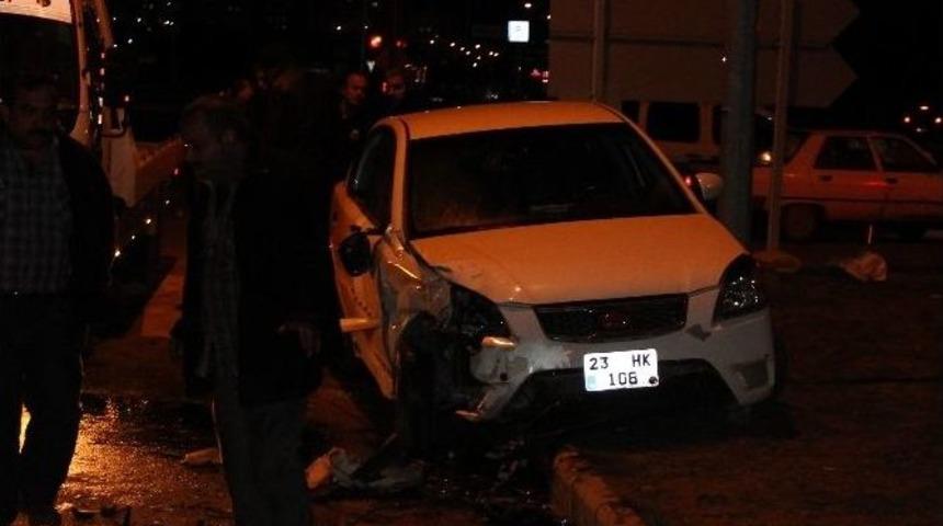 Elazığ&rsquo;da Trafik Kazası: 5 Yaralı