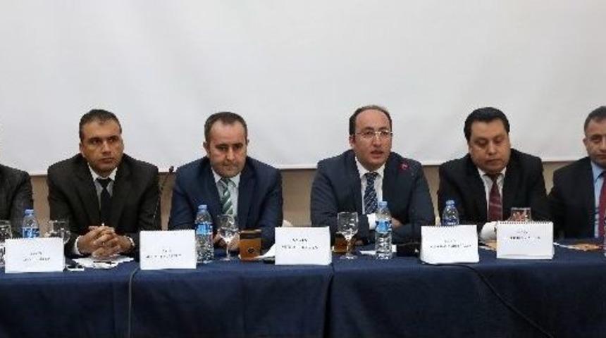 Banka M&uuml;d&uuml;rleri, Ar&uuml;&rsquo;l&uuml; &Ouml;ğrencilerle Tecr&uuml;belerini Paylaştı