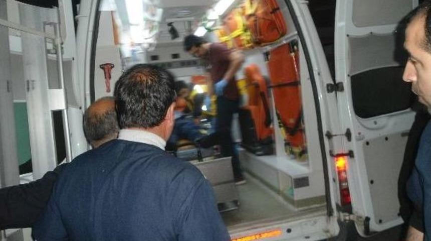 Kahta&rsquo;Da Zincirleme Kaza: 1 &Ouml;l&uuml;, 7 Yaralı