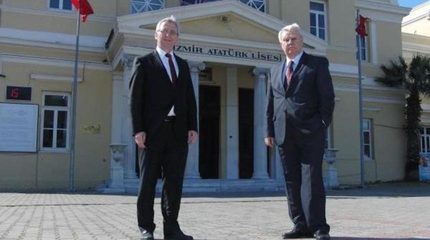 Atat&uuml;rk Lisesi'nde 'devlet Şeref Madalyası' Heyecanı