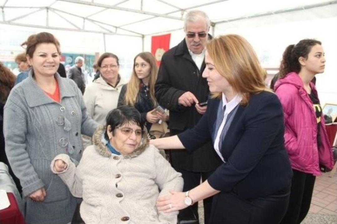 G&uuml;zide İ&ccedil;en Kasap Şehit Aileleriyle Buluştu