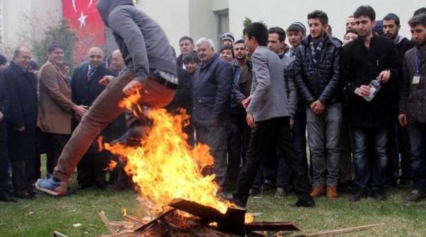 Erciyes &Uuml;niversitesi&rsquo;Nde Nevruz Kutlaması