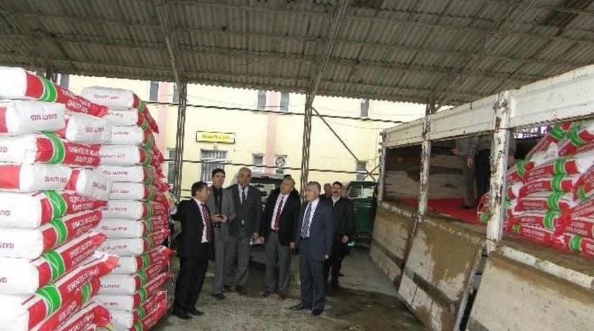 &Ccedil;ift&ccedil;ilere Yem Bitkileri Tohumu Dağıtıldı