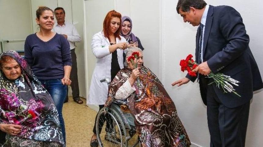 Şehitkamil Yaşlıları Unutmadı