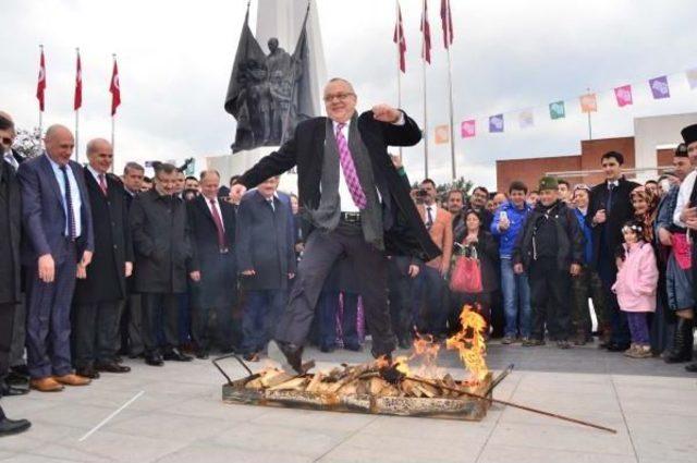 Manisa'da Nevruz Coşkusu