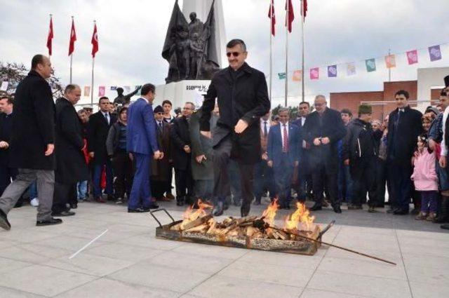 Manisa'da Nevruz Coşkusu