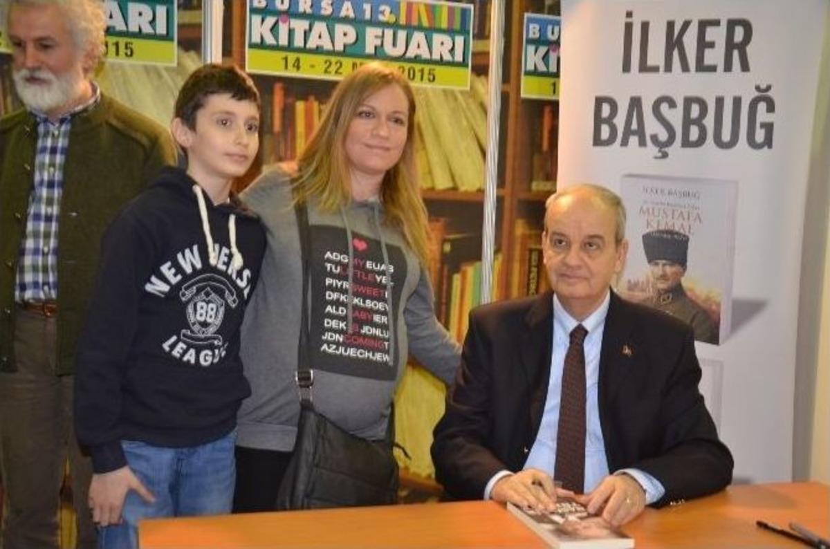 Bursa Kitap Fuarı&rsquo;nda Başbuğ İzdihamı