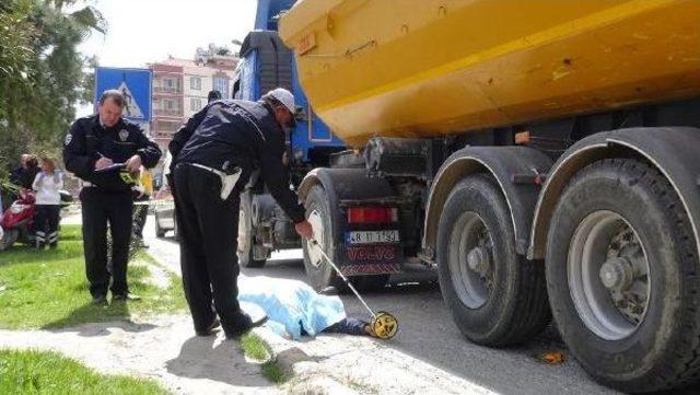 Tır ın &Ccedil;arptığı Dilenci Yaşamını Yitirdi 3