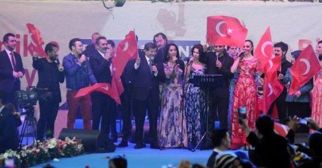 Davutoğlu ndan "memleketim" Şarkısı 2