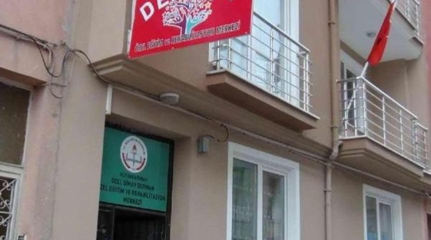 Down Sendromlu &Ouml;ğrenciler I&ccedil;in Pastalı Kutlama