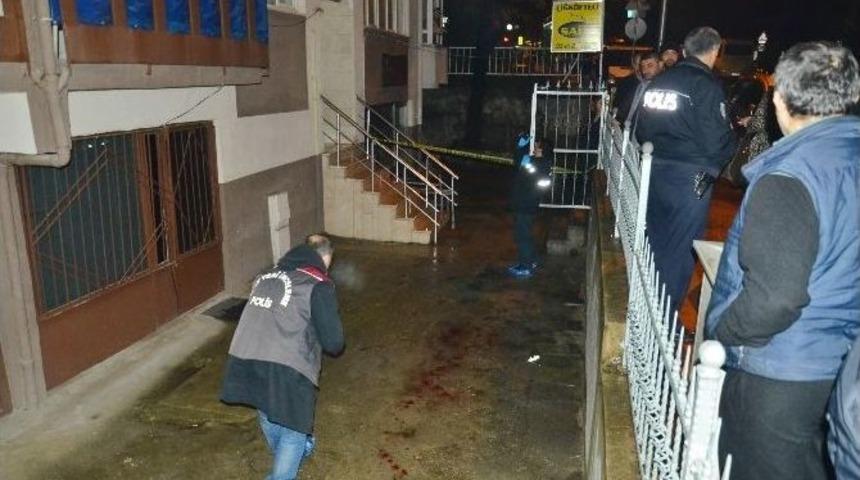 &Uuml;niversite &Ouml;ğrencisi Boğazından Bı&ccedil;aklanarak &Ouml;ld&uuml;r&uuml;ld&uuml;