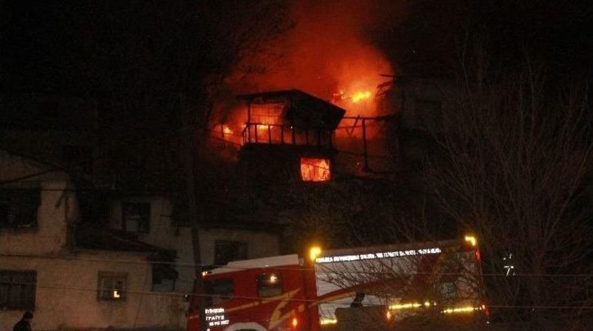 Başkent&rsquo;te Korkutan Yangın