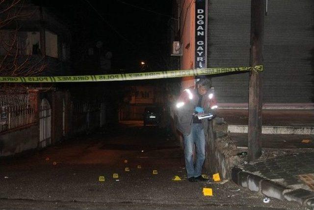 Akraba Kavgasında Silahlar Konuştu: 2 Yaralı 1