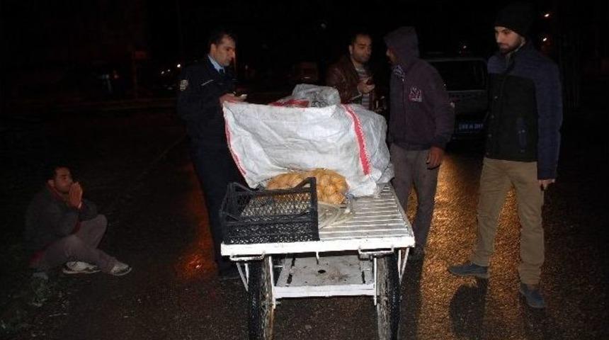 Suriyeliler Gece Hırsızlık Yaparken Yakalandı