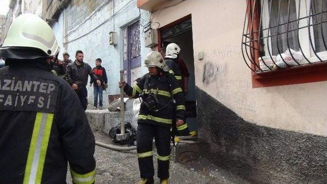 Yeni Evli Çift Yangından Son Anda Kurtuldu 2