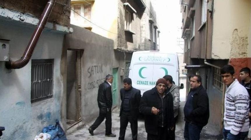 Tavuktan Zehirlenen Suriyeli Kadın &Ouml;ld&uuml;