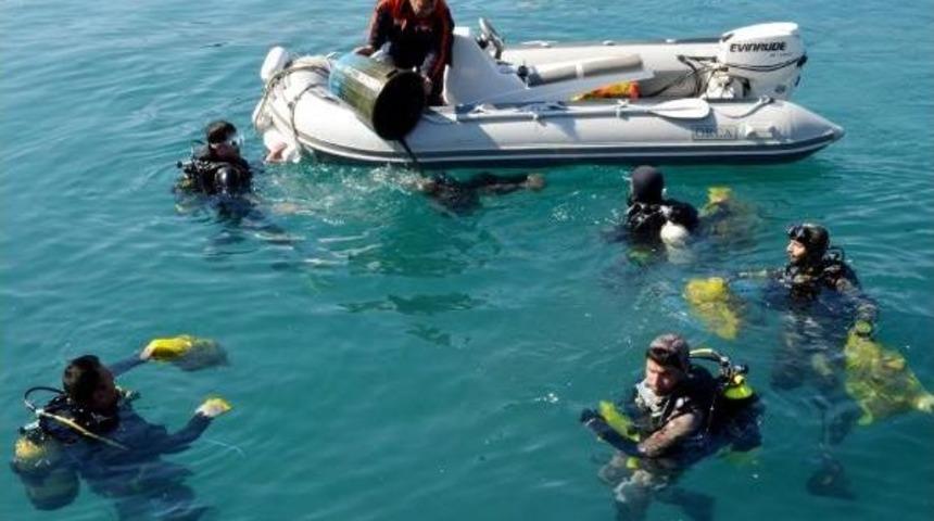 Denizden 1 Saatte 1 Kamyon &Ccedil;&ouml;p &Ccedil;ıktı