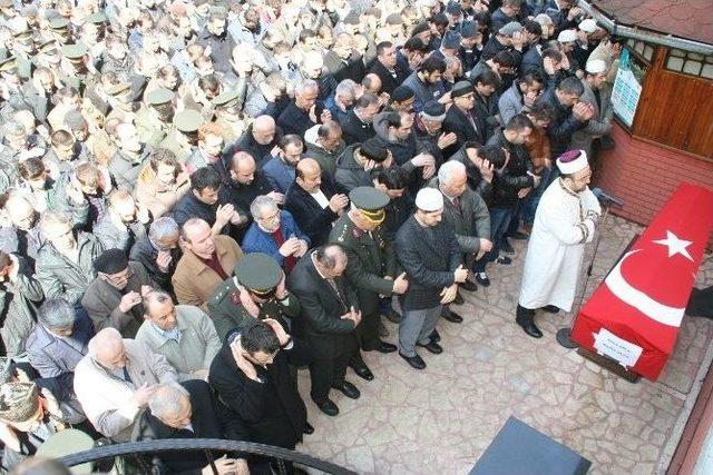 Devrekli Kıbrıs Gazisi Son Yolculuğuna Askeri Törenle Uğurlandı