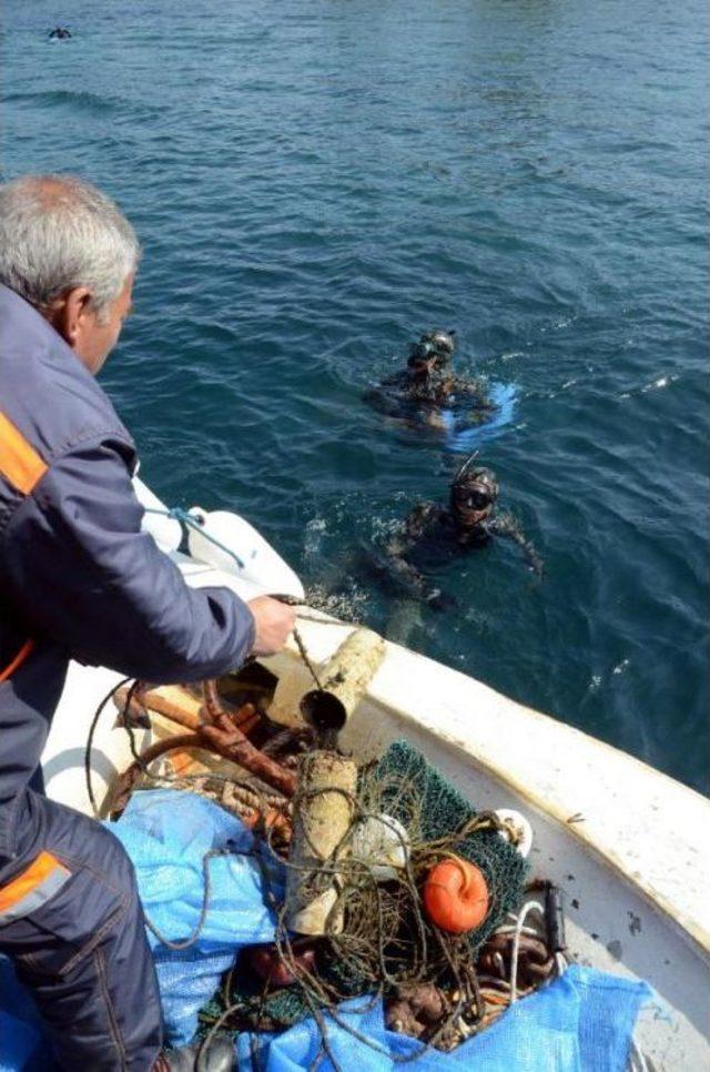 Yalıkavak'ta Deniz Dibi Temizlendi