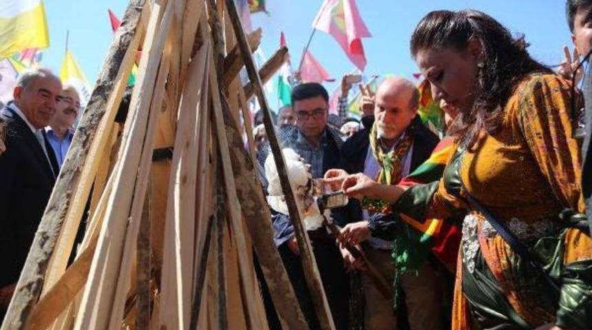 Mersin'de Nevruz Coşkusu