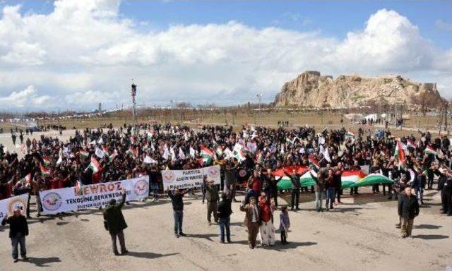 Van'da, Kürdistan Özgürlük Partisi Nevruz Kutladı