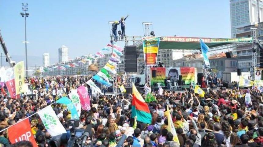 İzmir G&uuml;ndoğdu'da Ilk Nevruz Kutlaması