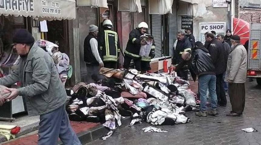 Tokat&rsquo;Ta Tekstil Mağazasında Yangın