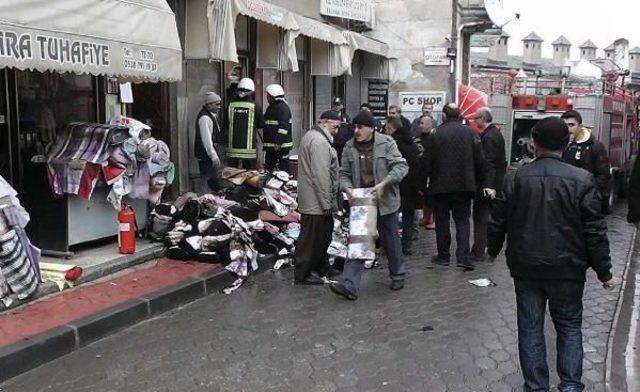 Tokat’Ta Tekstil Mağazasında Yangın