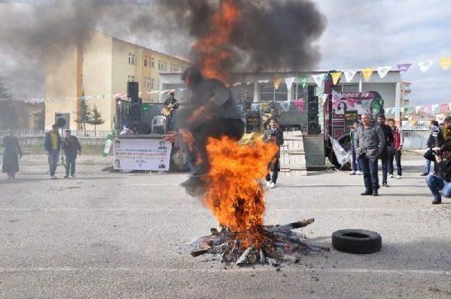 Nevruz Ateşinden Atlamak Isterken Üzerine Düştü