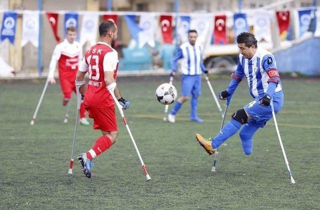 Şahinbey Ampute Lideri Devirdi