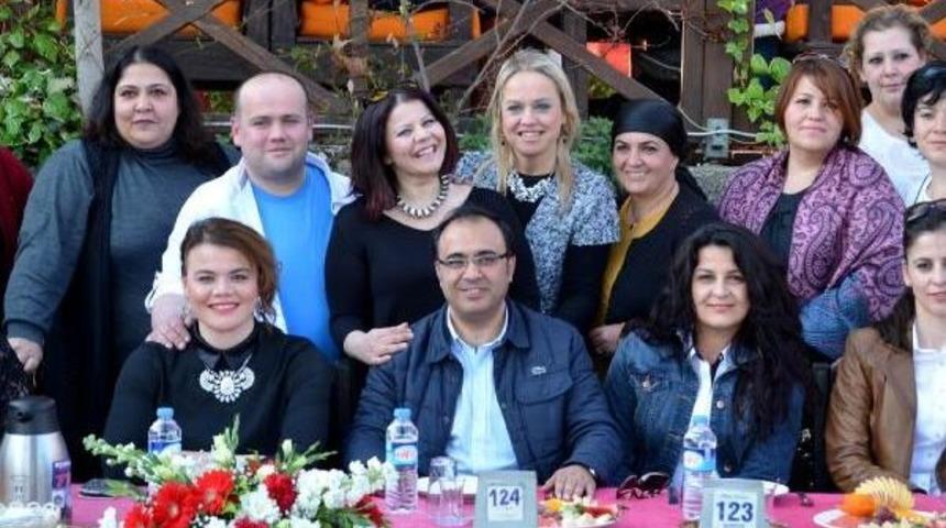 Yılın Doktoruna Zayıflattığı Hastalarından Plaket
