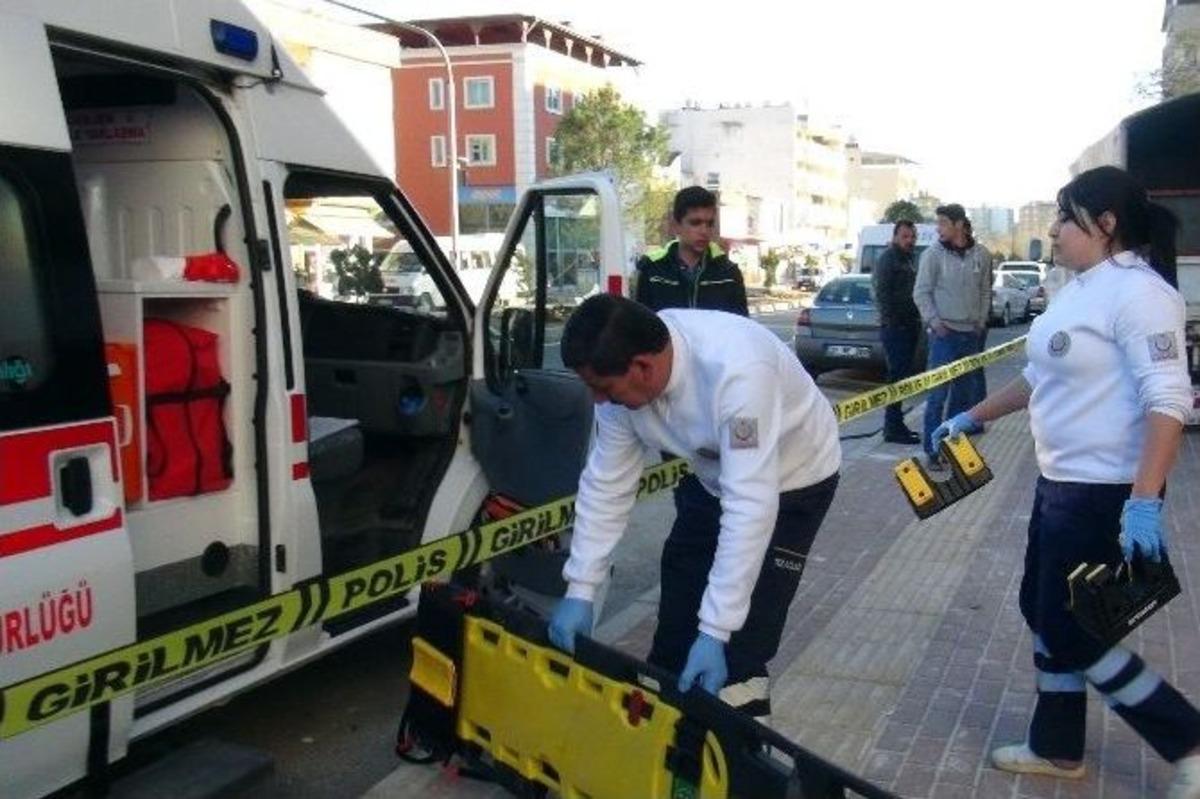 Y&uuml;k Asans&ouml;r&uuml; İle Duvar Arasında Sıkışan İş&ccedil;i Hayatını Kaybetti