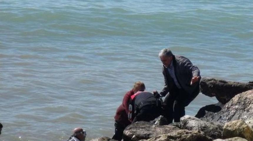 Eşiyle Tartışan Kadın Intihar Etmek Istedi