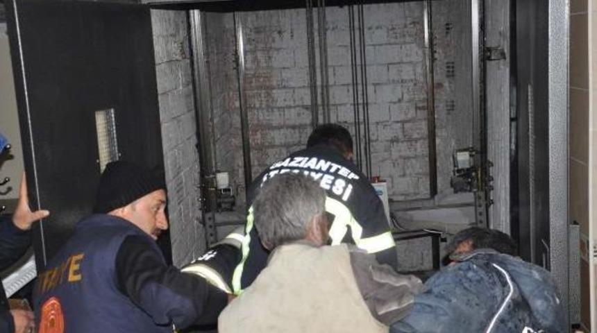 Suriyeli Iş&ccedil;i Asans&ouml;r Kazasında &Ouml;ld&uuml;