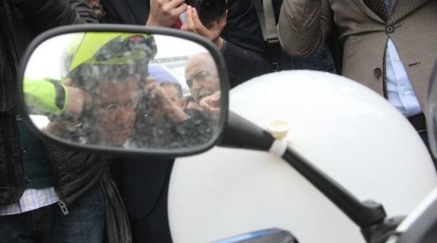 Bakan, Şof&ouml;r Koltuğunda