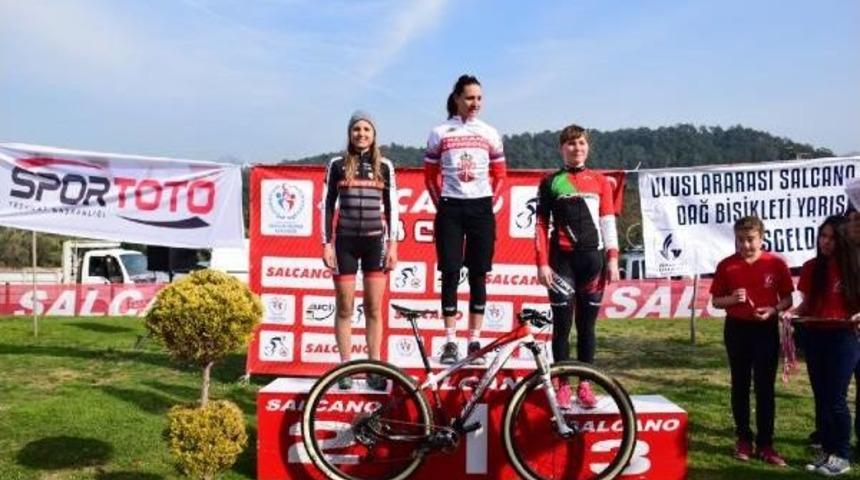 Salcano İzmir G&uuml;zelbah&ccedil;e Mtb Cup'da Ilk &Uuml;&ccedil; Yabancı Sporcuların Oldu