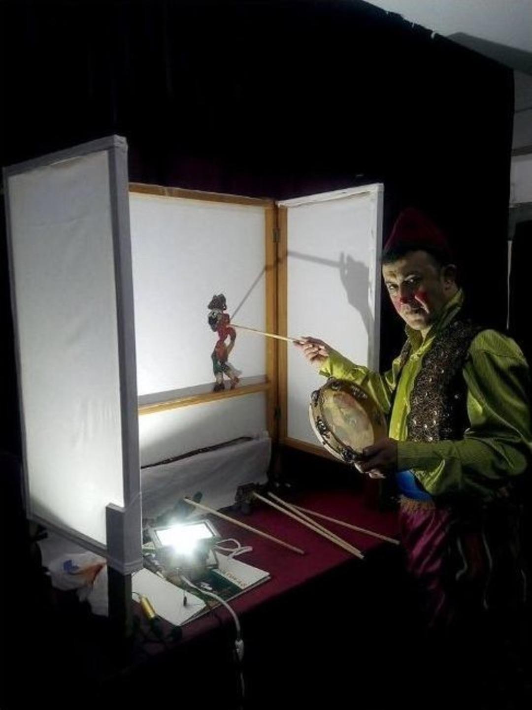 &lsquo;ibişin Şakası&rsquo; Adlı Tiyatro Oyunu Bakanlıktan Destek Alan Tek Tiyatro